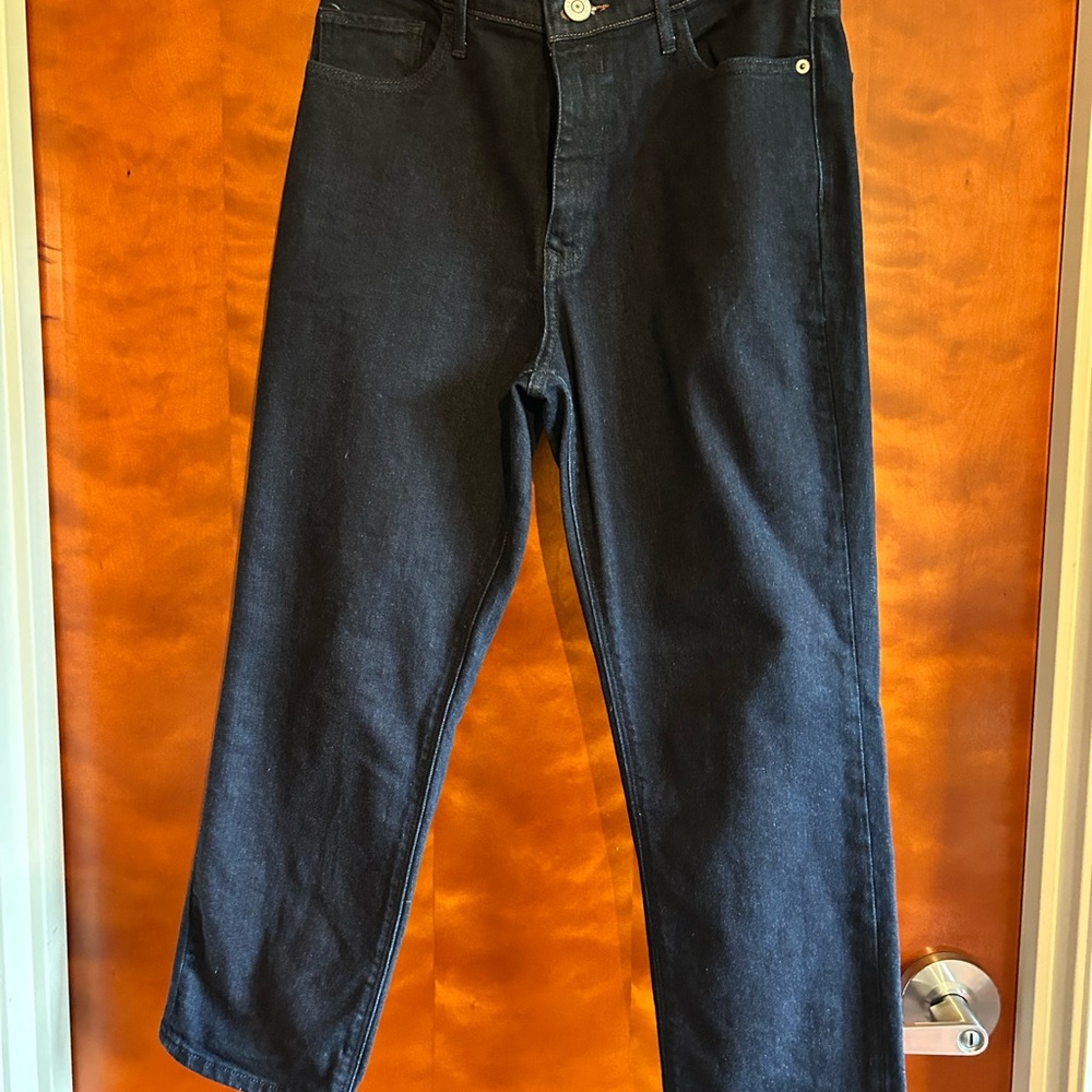 Women’s Cropped Blue Jeans